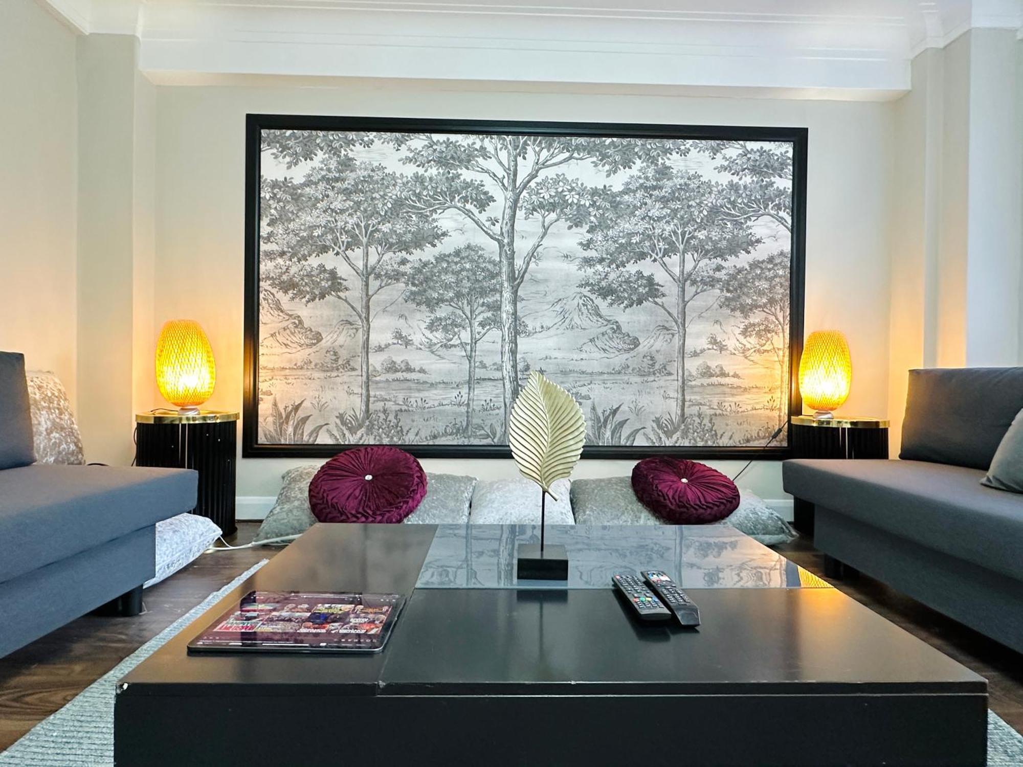 Hyde Park Comfortable Two Bedroom Apartment Londen Buitenkant foto