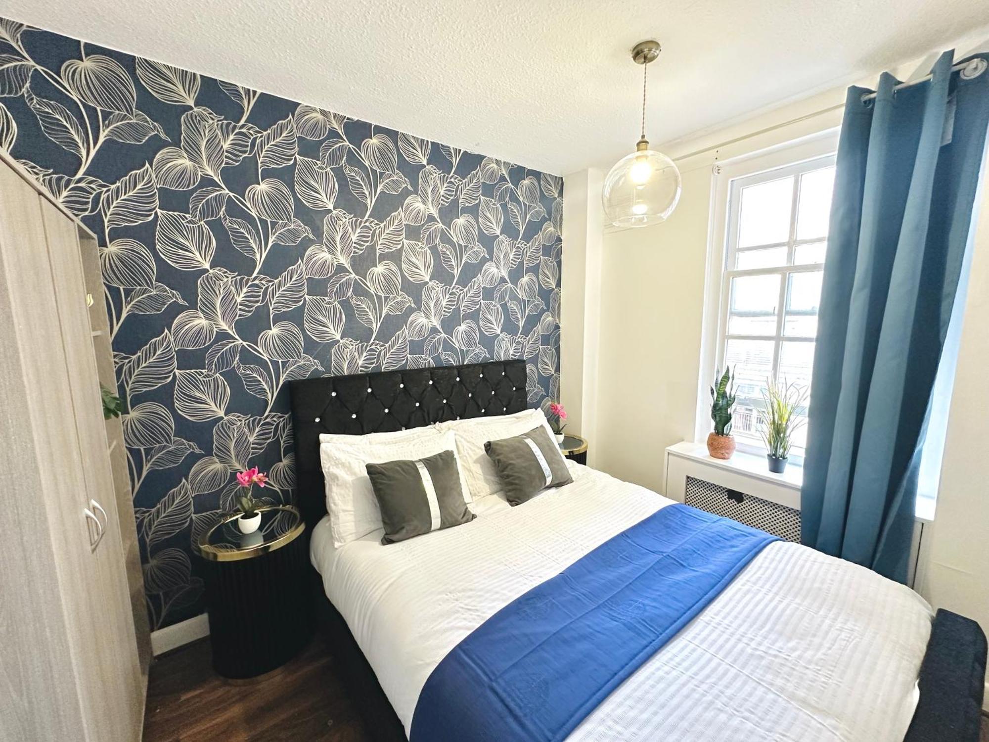 Hyde Park Comfortable Two Bedroom Apartment Londen Buitenkant foto